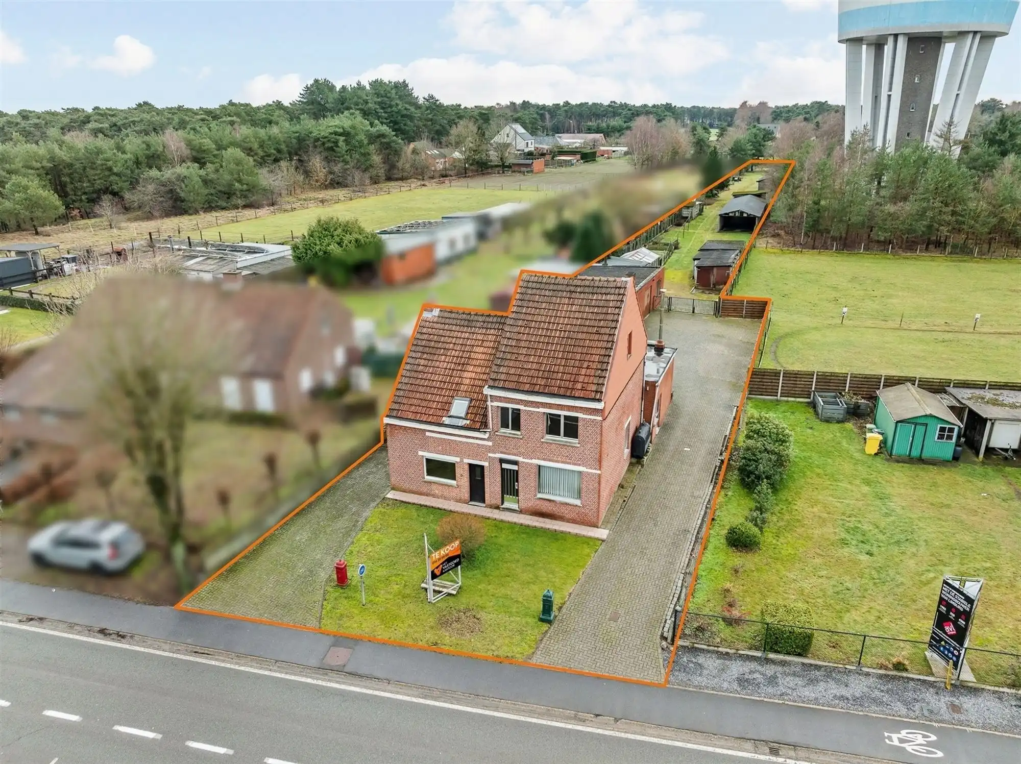 OPBRENGSTEIGENDOM MET 2 WONINGEN foto 31