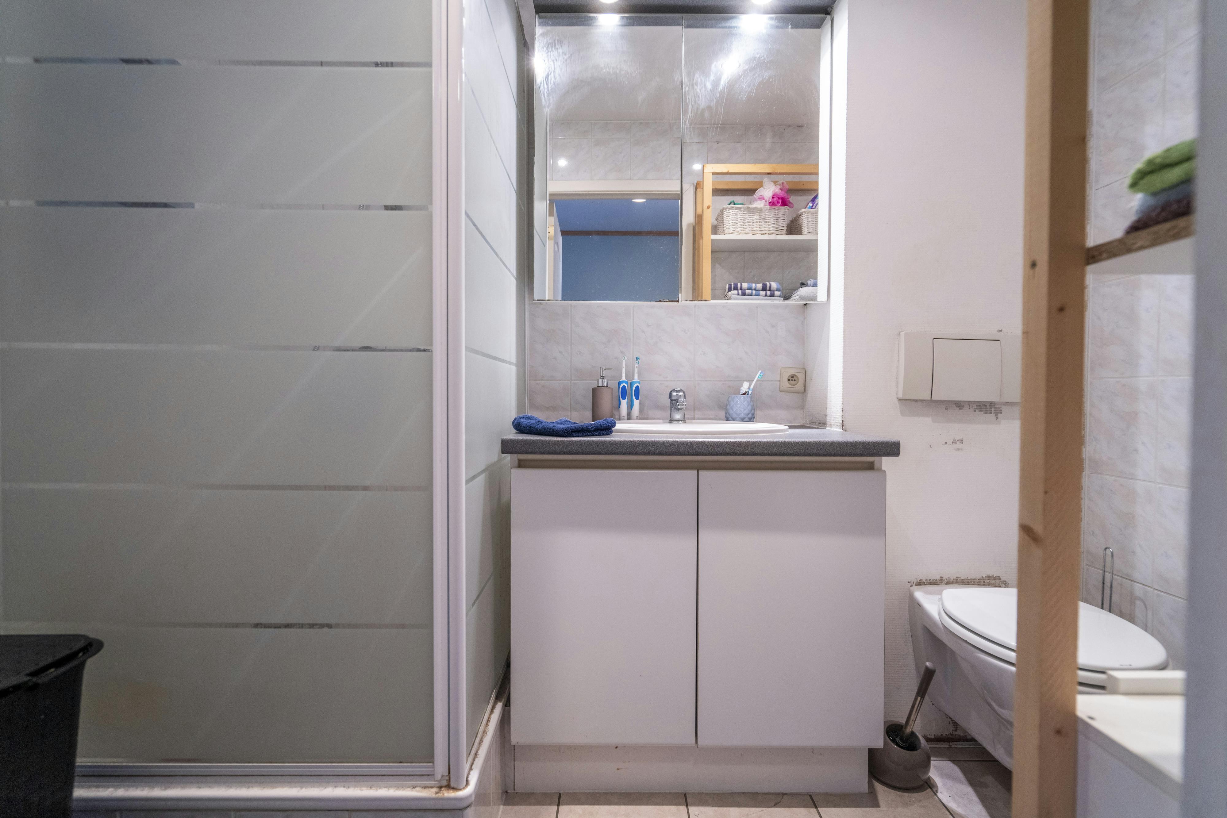Opbrengsteigendom met twee appartementen te koop in Kortrijk foto 36