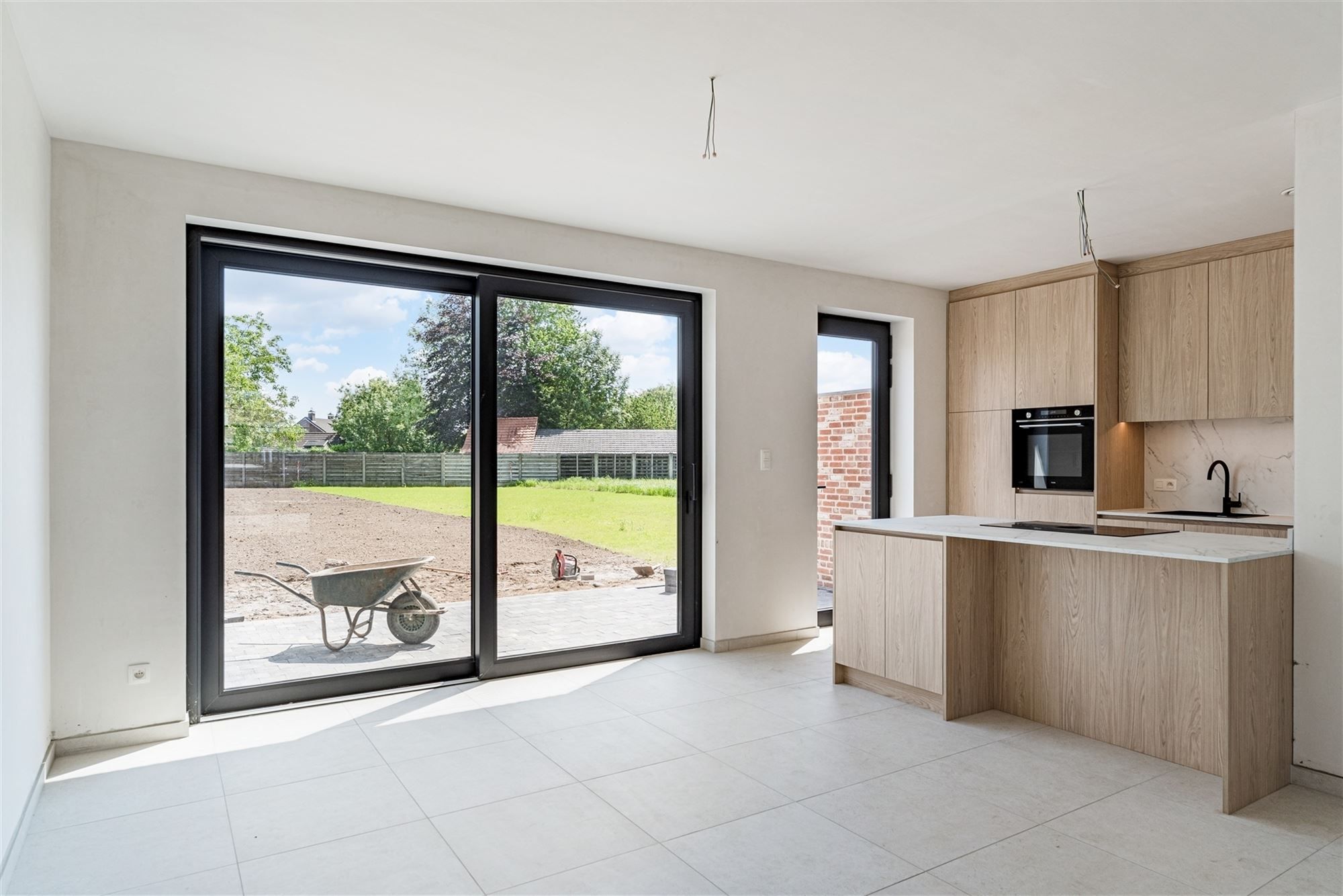 Afgewerkte BEN-woning op zeer rustige locatie te Molenbeersel foto 5