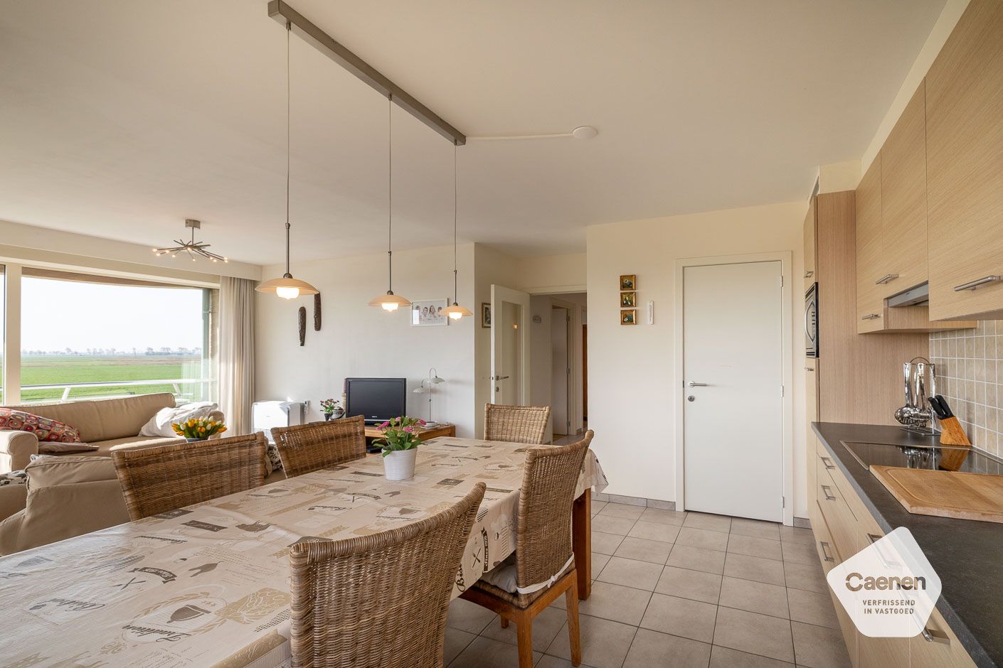 Zongericht appartement met 2 ruime slaapkamers en open zicht op het hinterland. foto 5