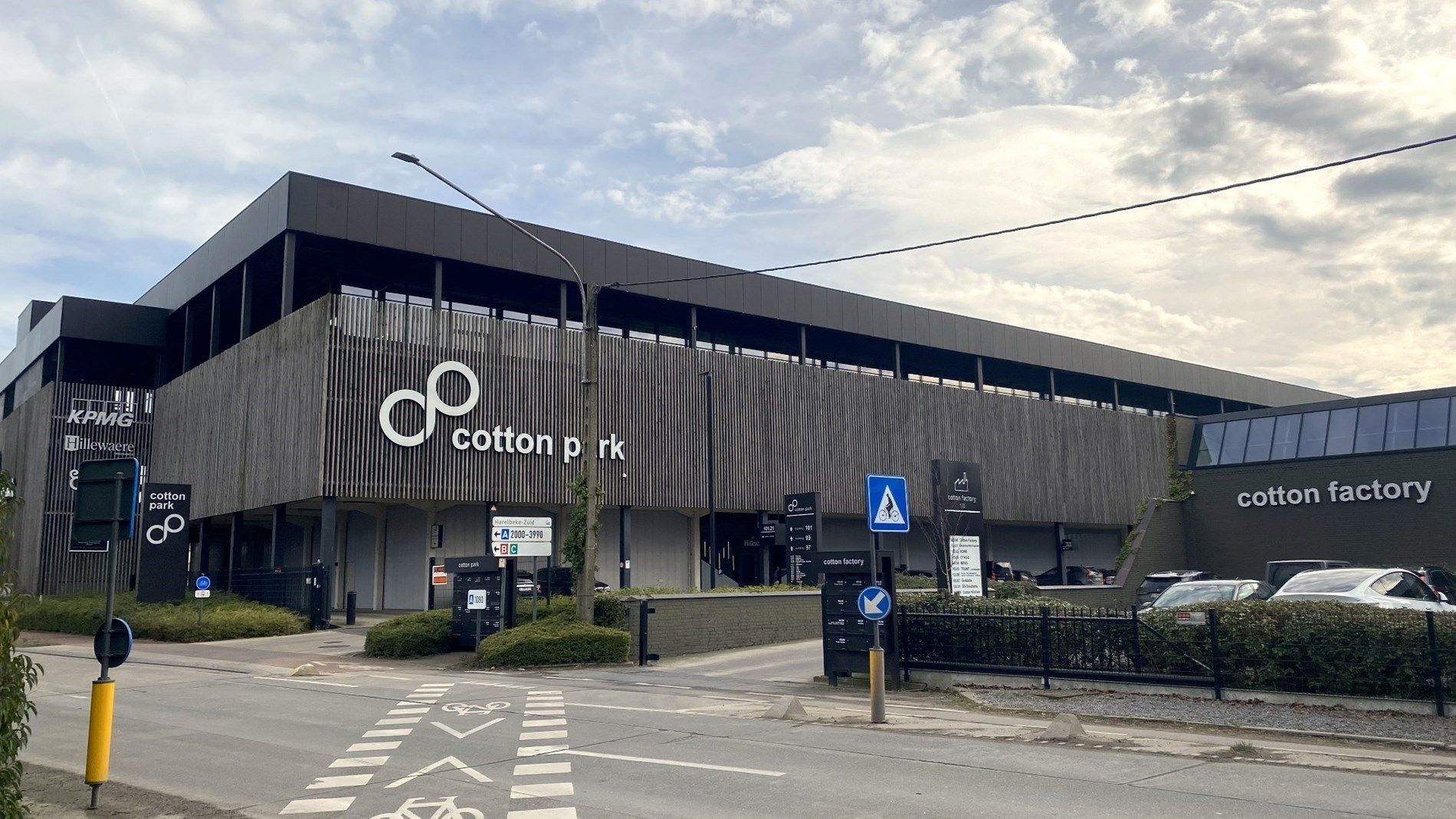 Gemeubelde kantoren met dienstverlening in Cotton Factory in Kortrijk foto 2