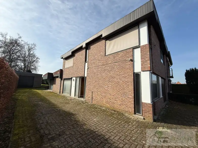 Gezinswoning op 10a69ca - 4 slpk + extra's foto 3