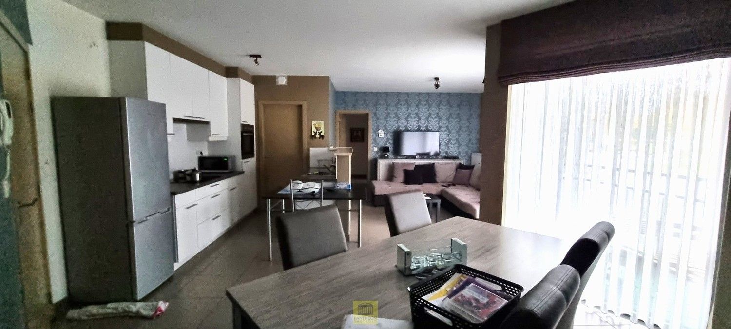 Recent appartement met 2 slaapkamers én autostaanplaats nabij station! foto 6