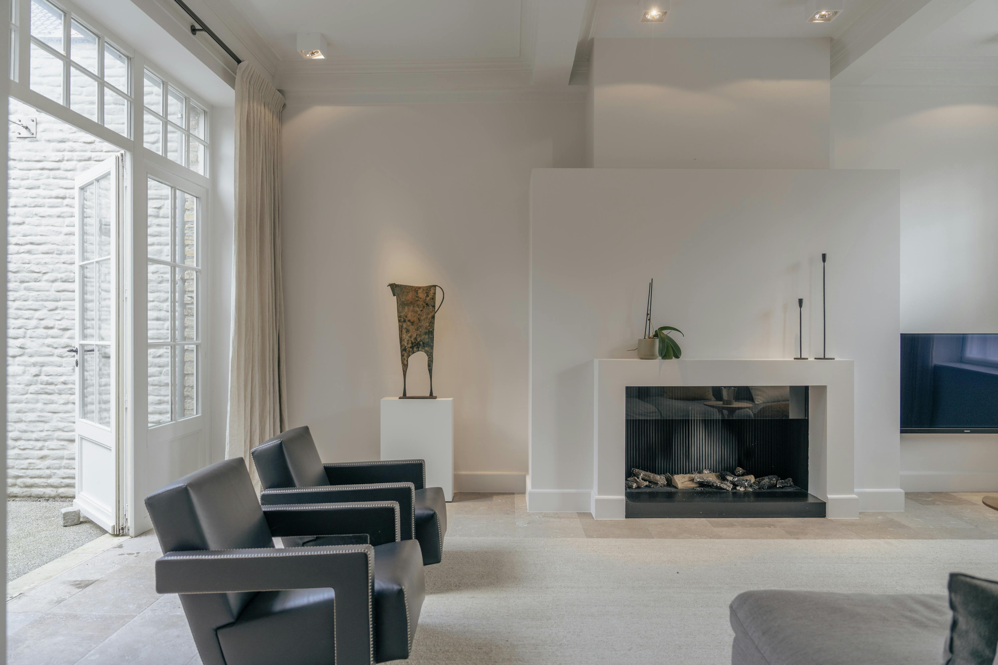 Luxueuze herenwoning met 5 slaapkamers en zwembad. foto 2