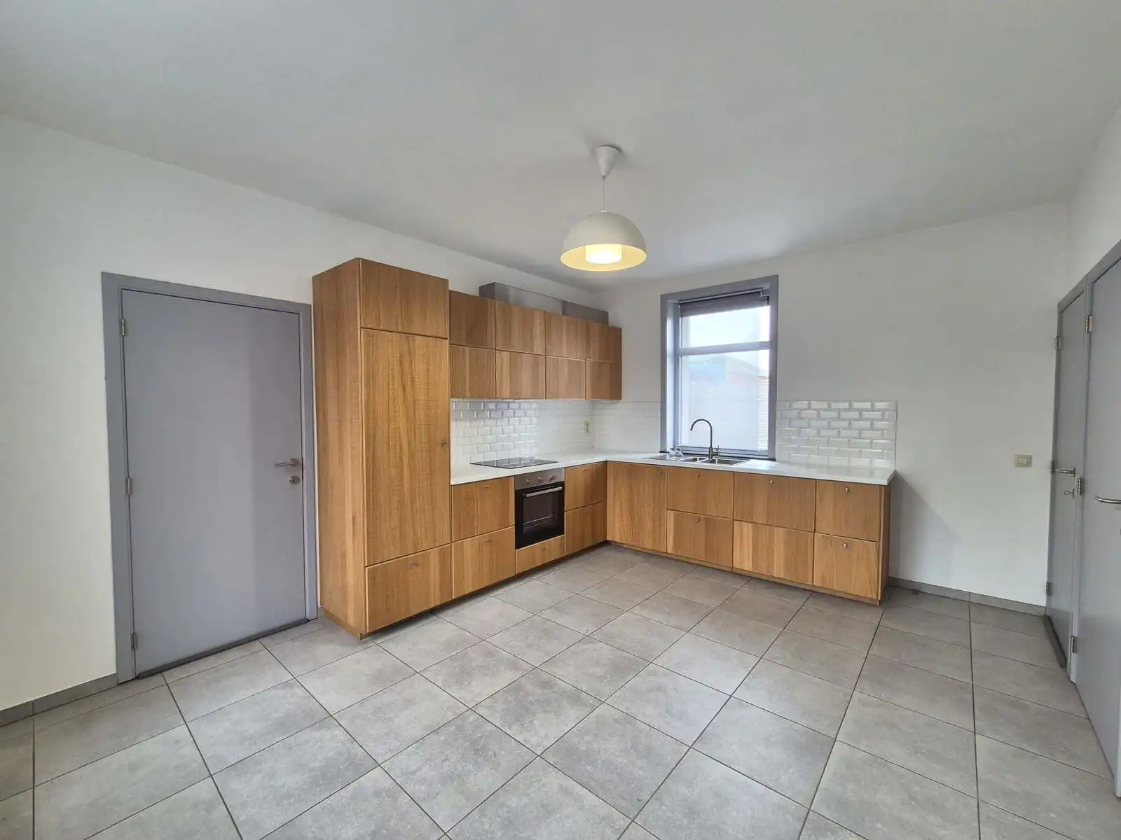 Woning met 5 slaapkamers, terras en 2 parkeerplaatsen - IMPE foto 6
