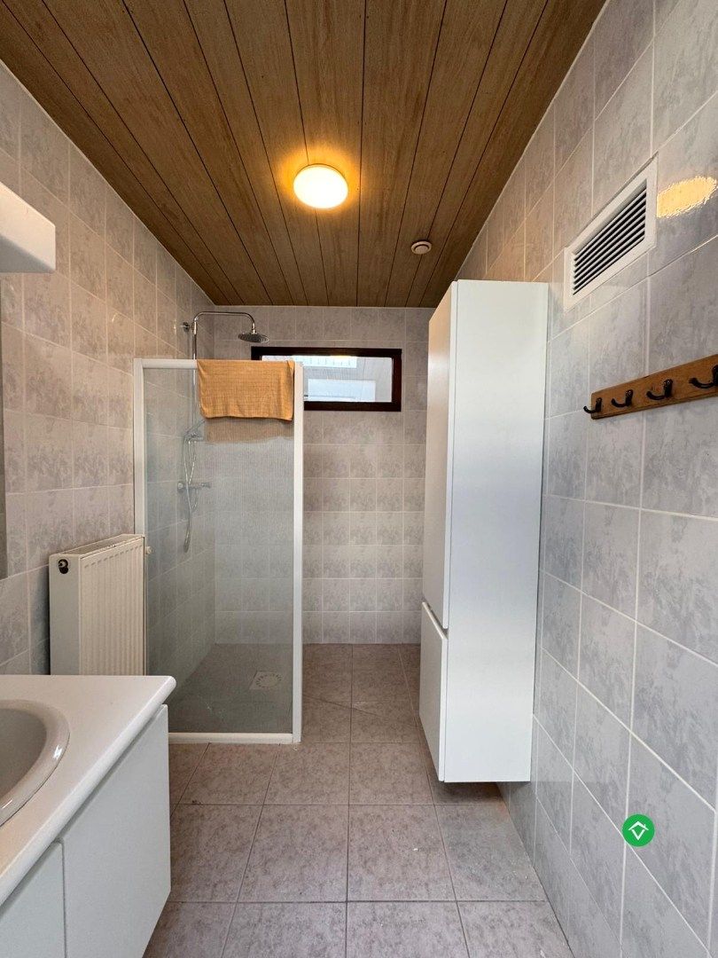 Woning met 2 slaapkamers en garage te Oostende  foto 8