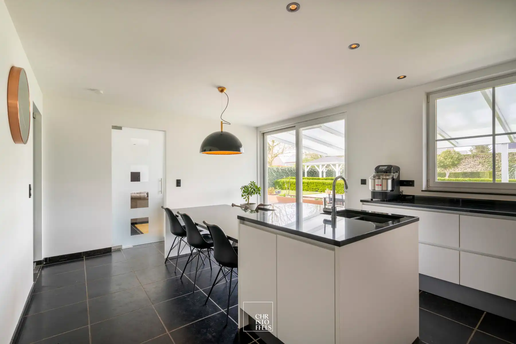 Elegante villa (384m²) op perceel van 1.349m² foto 17