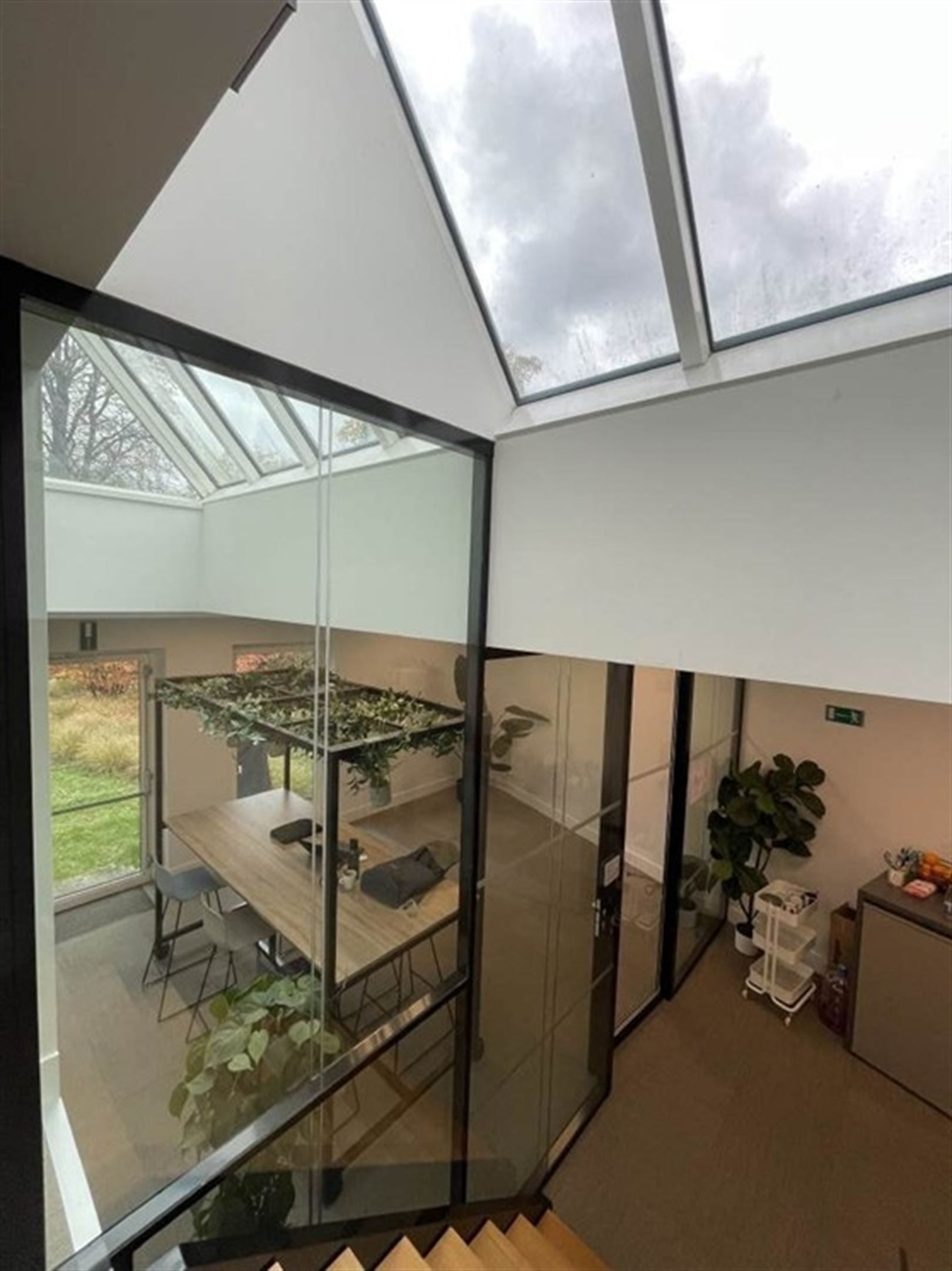 Kantoorgebouw foto 17