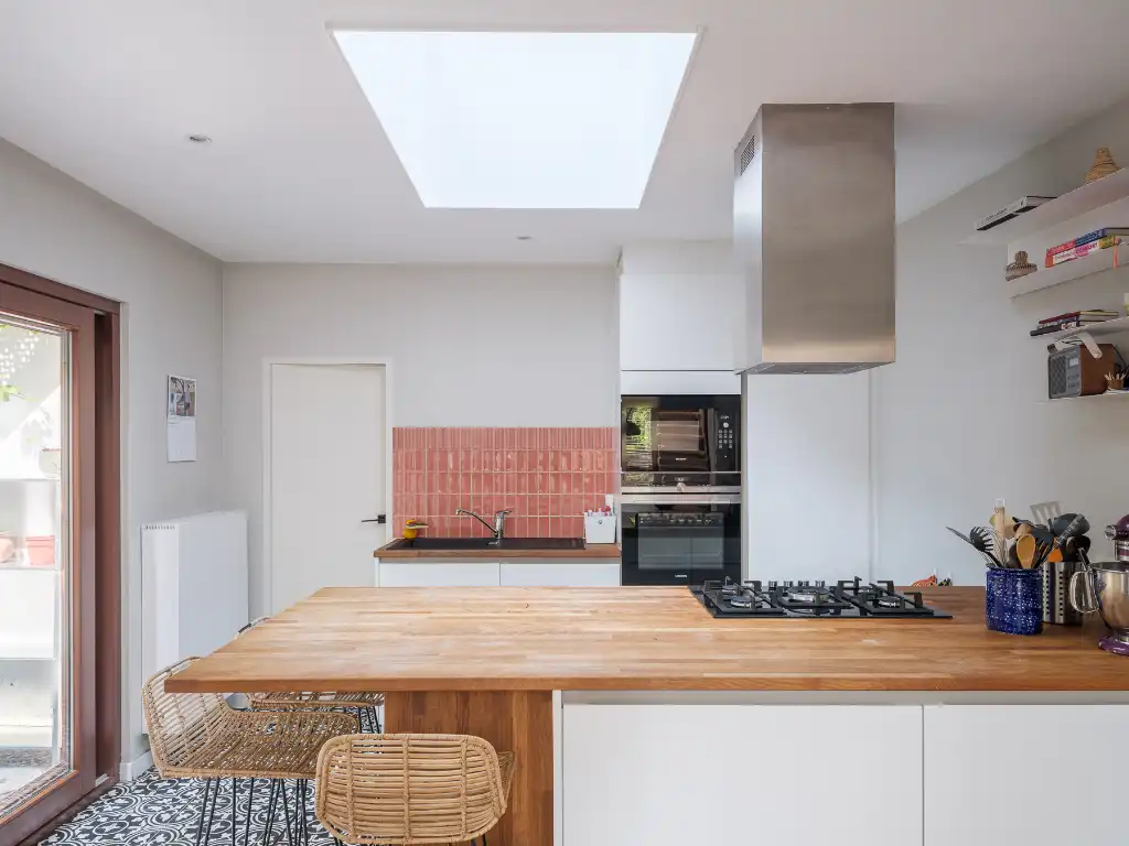 Architecturale gezinswoning met drie slaapkamers, zicht op water en groen, vlak bij de Coupure. foto 4