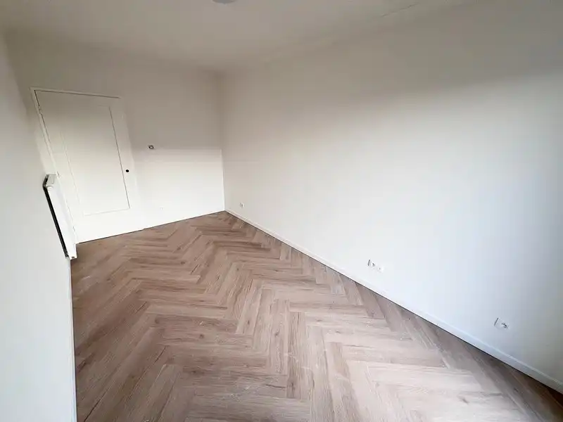 Stijlvol gerenoveerd appartement met 3 slaapkamers, garage en berging foto 17