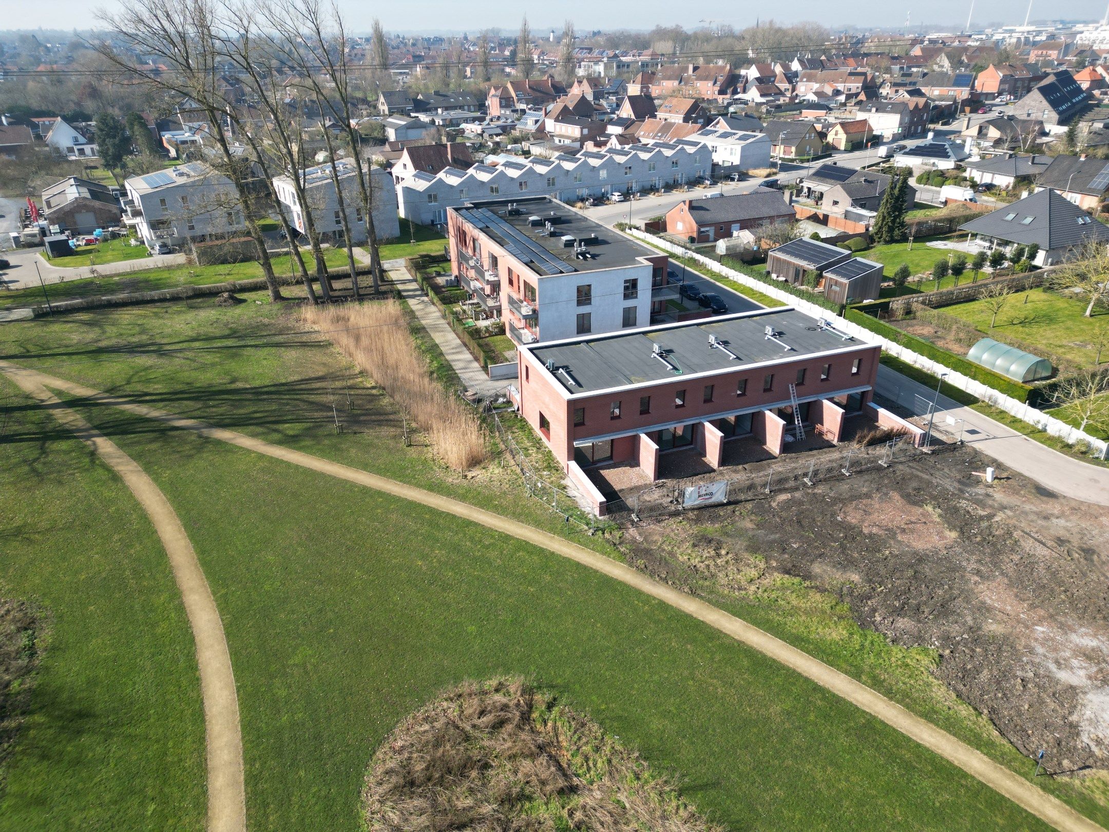 NIEUWBOUWWONING OMGEVEN DOOR GROEN foto 2