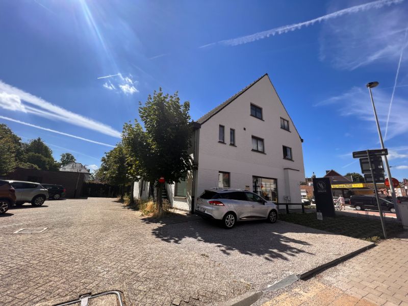 --- NIEUW --- Volledig vernieuwd (89m²) appartement met 2 grote slaapkamers, een&nbsp;terras en een gedeelde autostaanplaats. foto 11