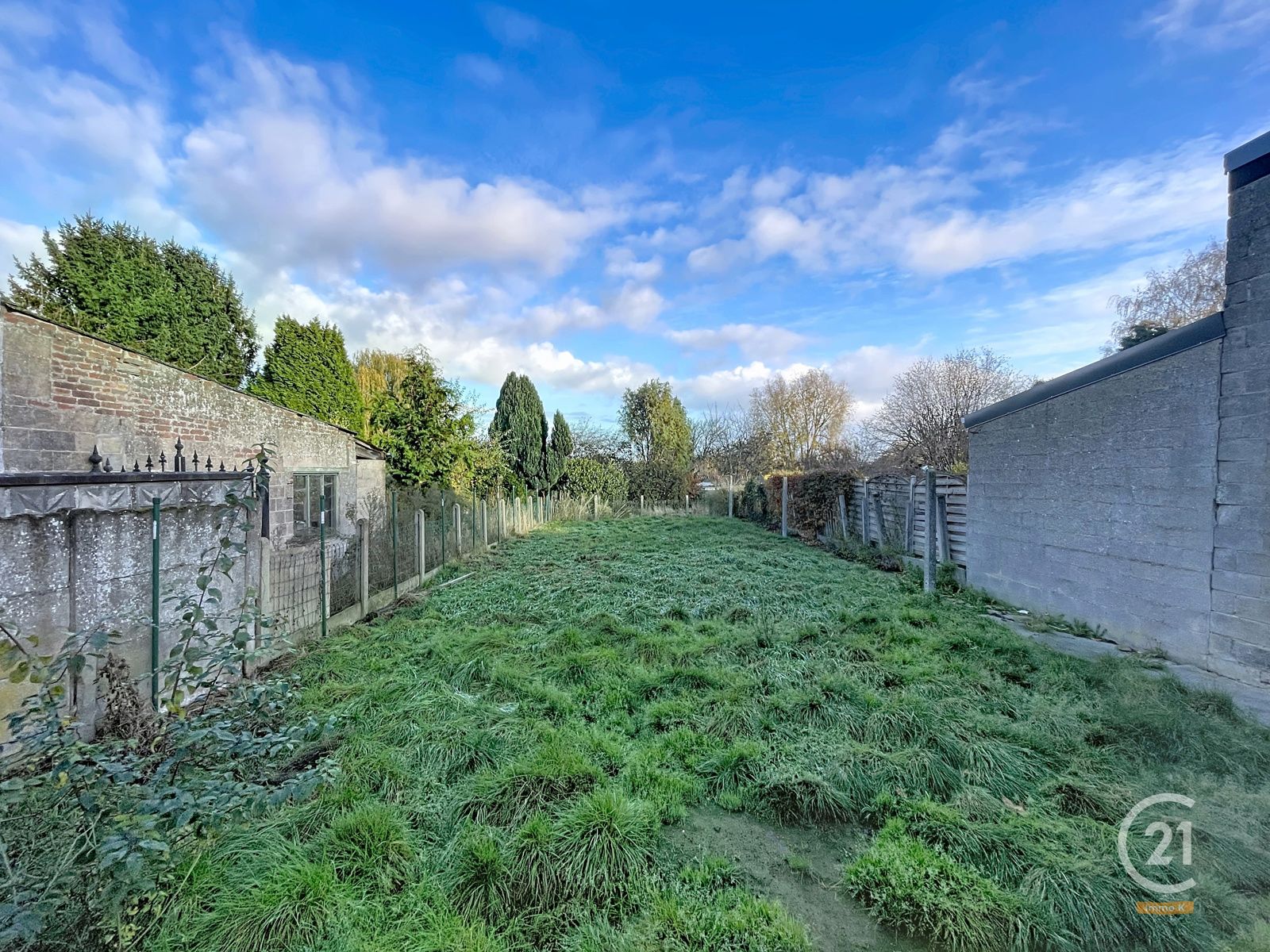 Te renoveren huis met garage en tuin - ook mog. voor handel foto 17