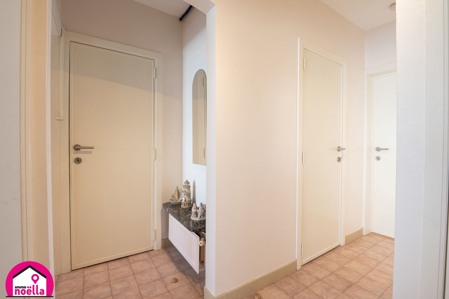 TE KOOP RUIM APPARTEMENT MET 2 SLAAPKAMERS TE WESTENDE foto 28