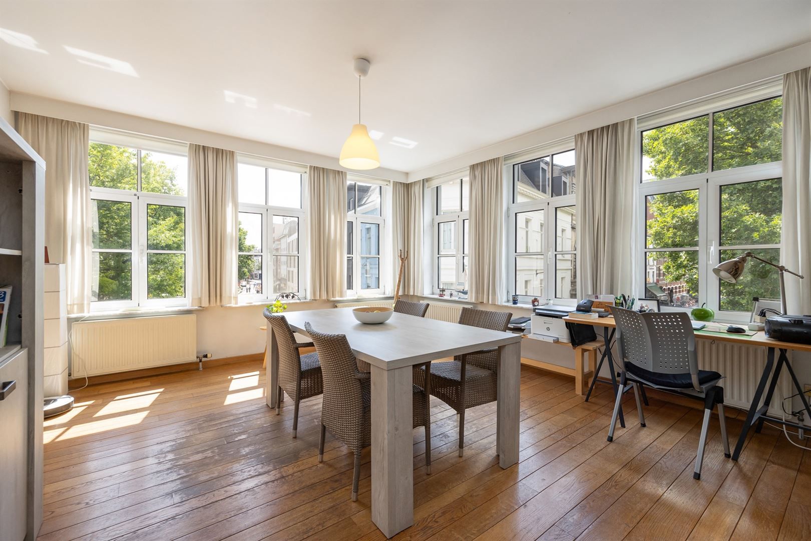 Licht en ruim wonen in hartje stad foto 5
