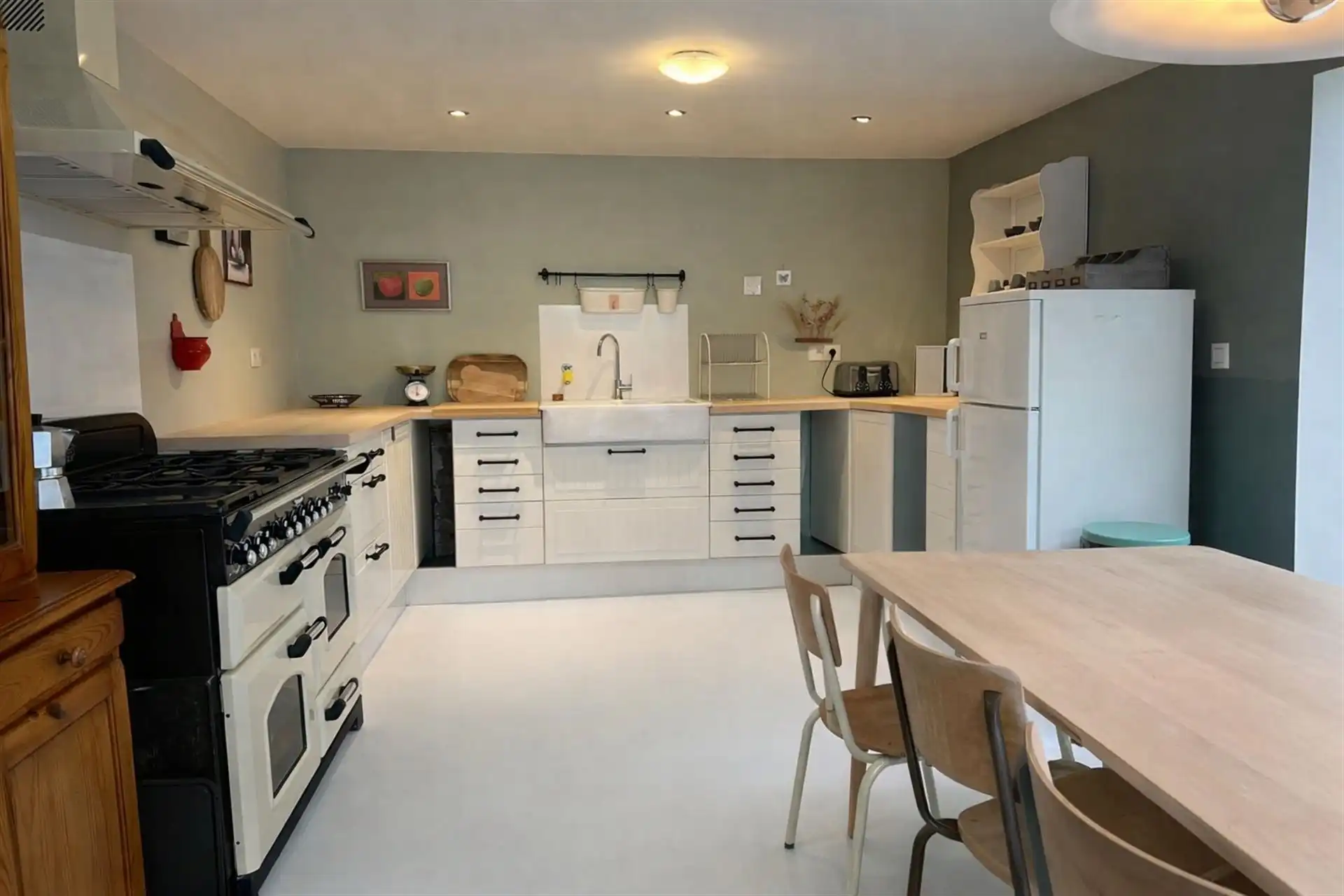 Bemeubelde 3-slpk-woning in Boechout foto {{pictureIndex}}