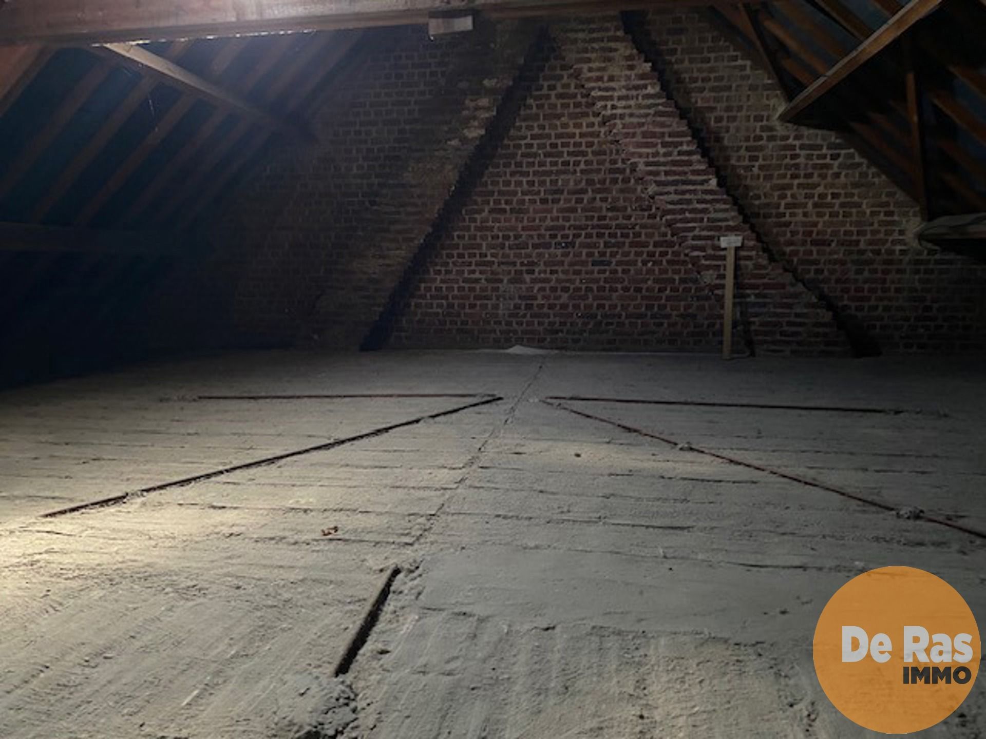 HERZELE - Renovatiewoning op wandelafstand van de markt foto 11