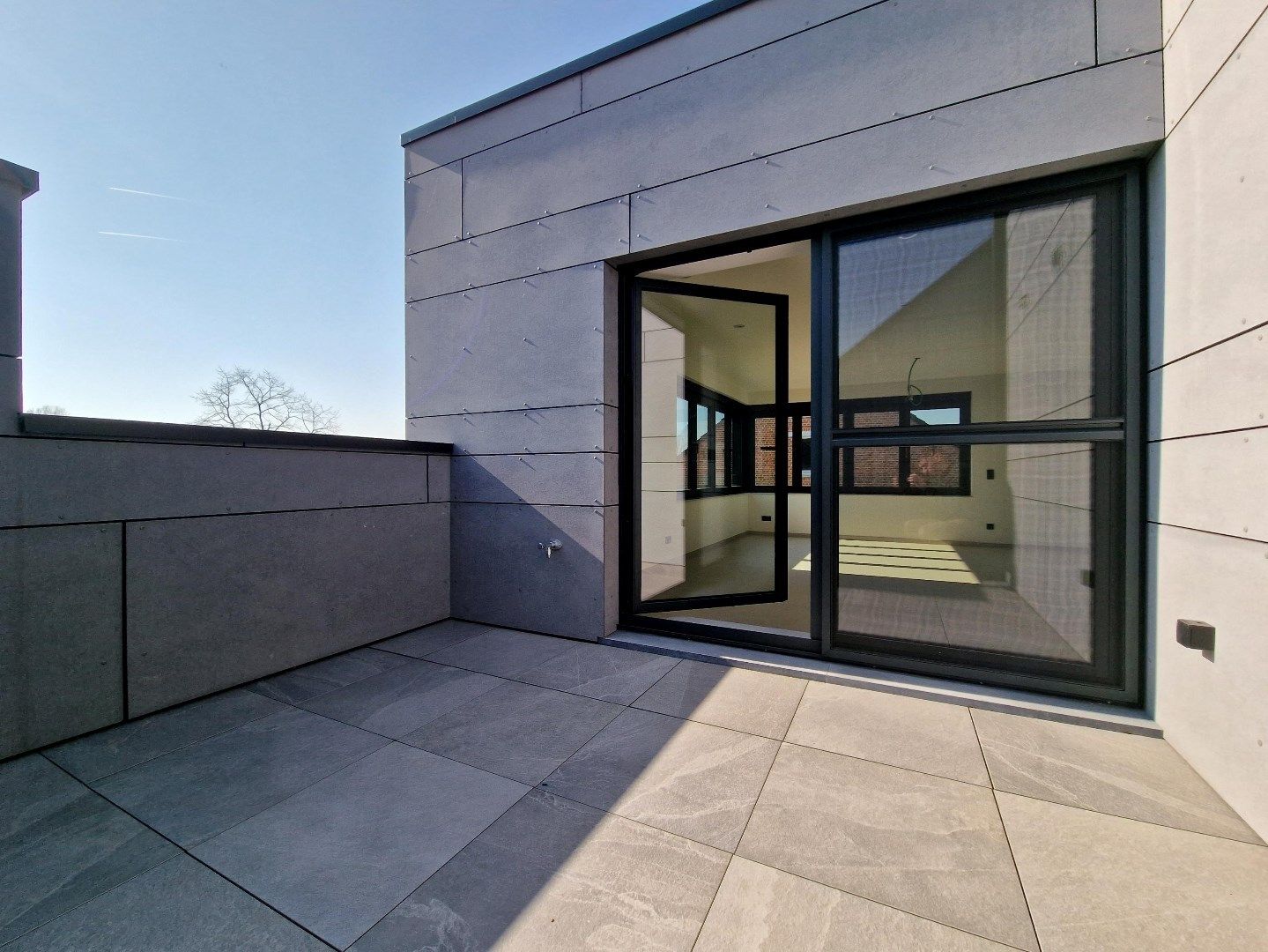 Zeer energiezuinig, lichtrijk en splinternieuw app met 2 slpks. foto 2