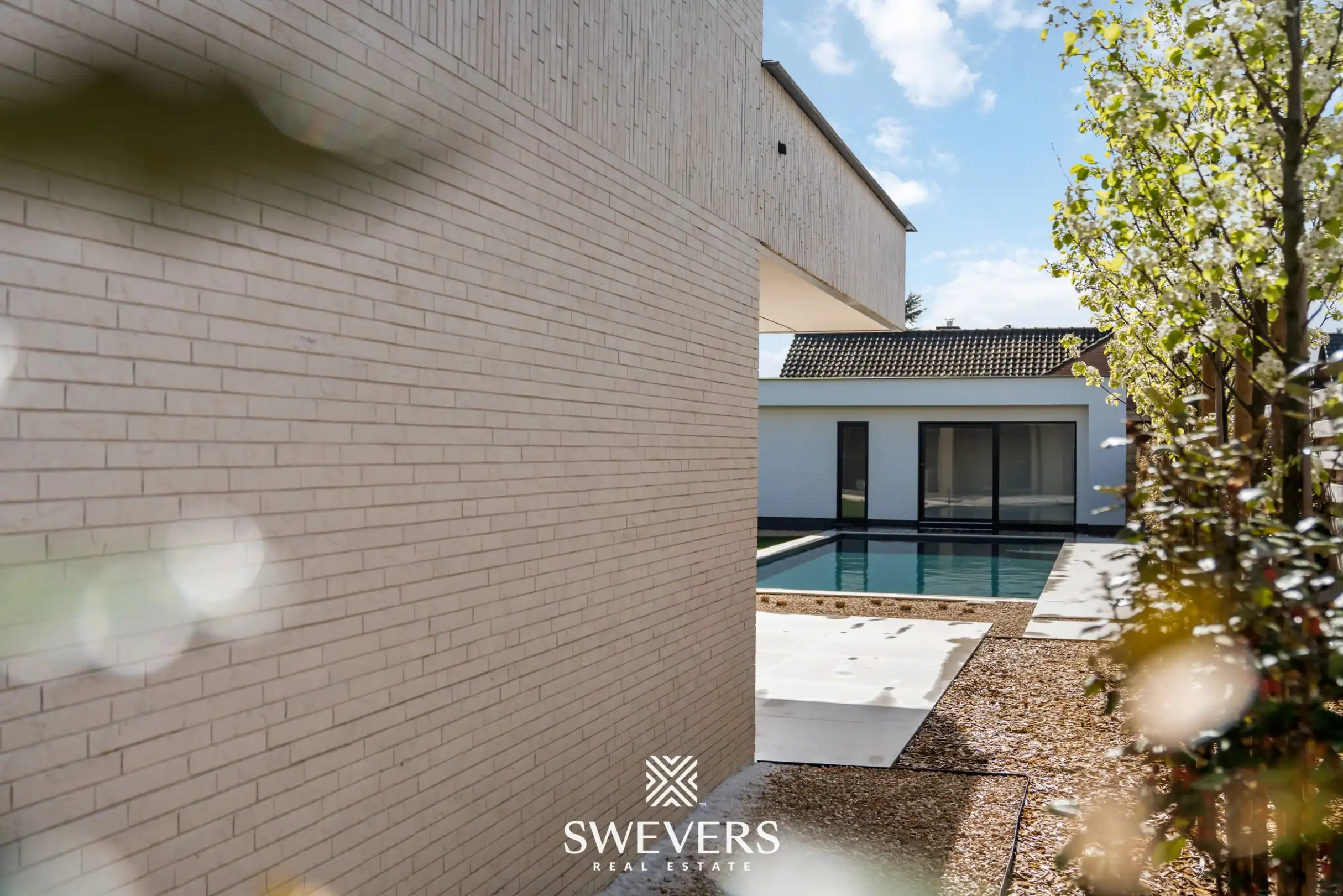 Moderne architectenwoning met hoogwaardige afwerking en zwembad in Paal foto 37