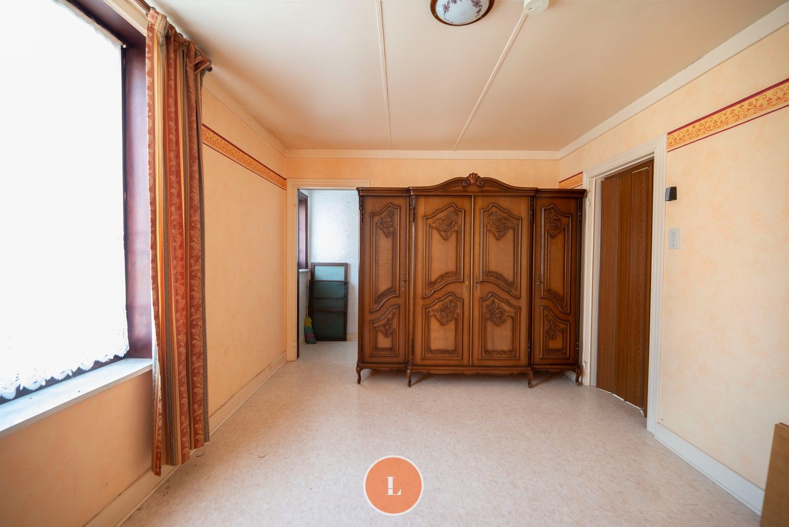Te renoveren woning te koop in Menen foto 11