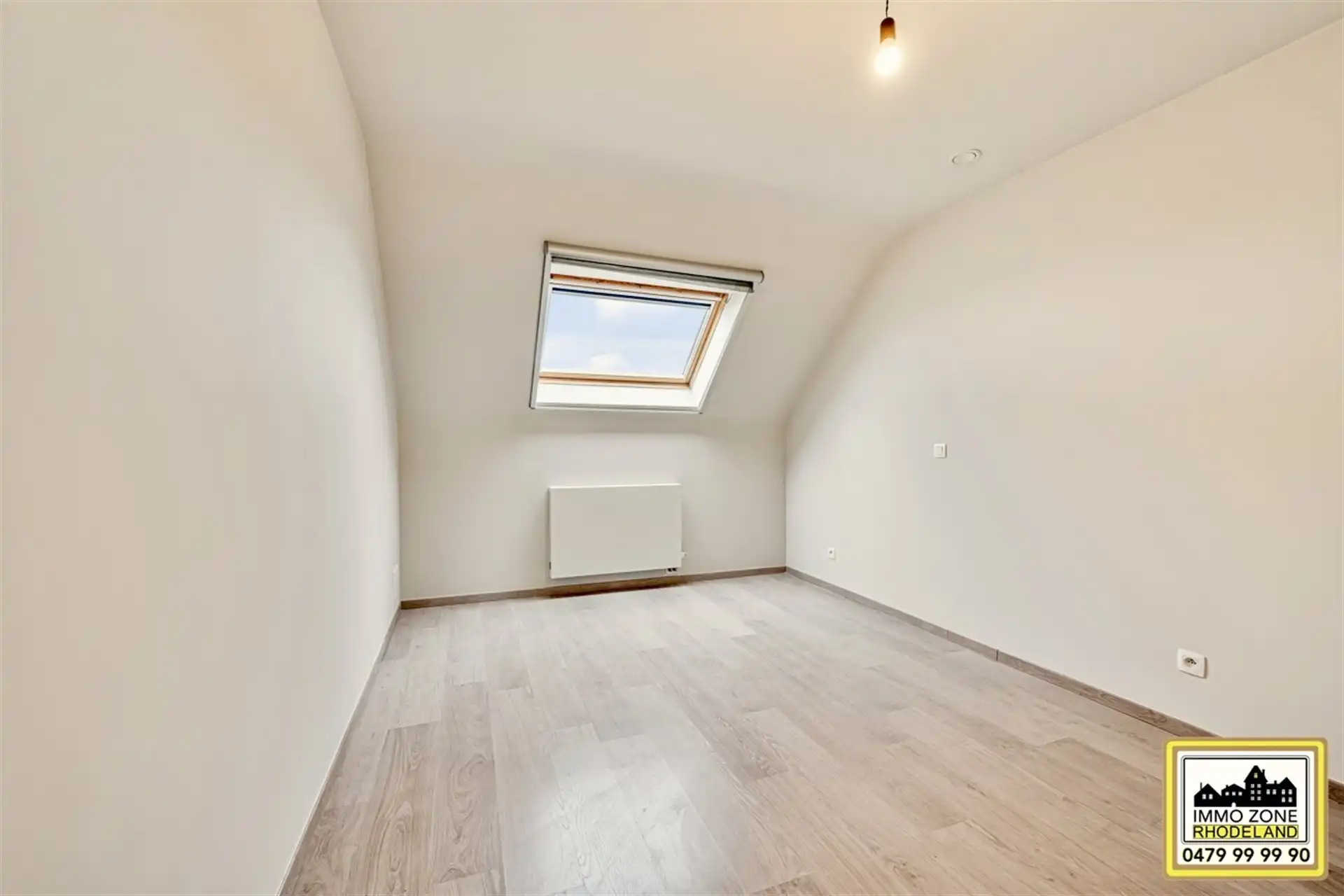 Prachtige instapklare woning met 4 slpks, garage en tuin foto 16