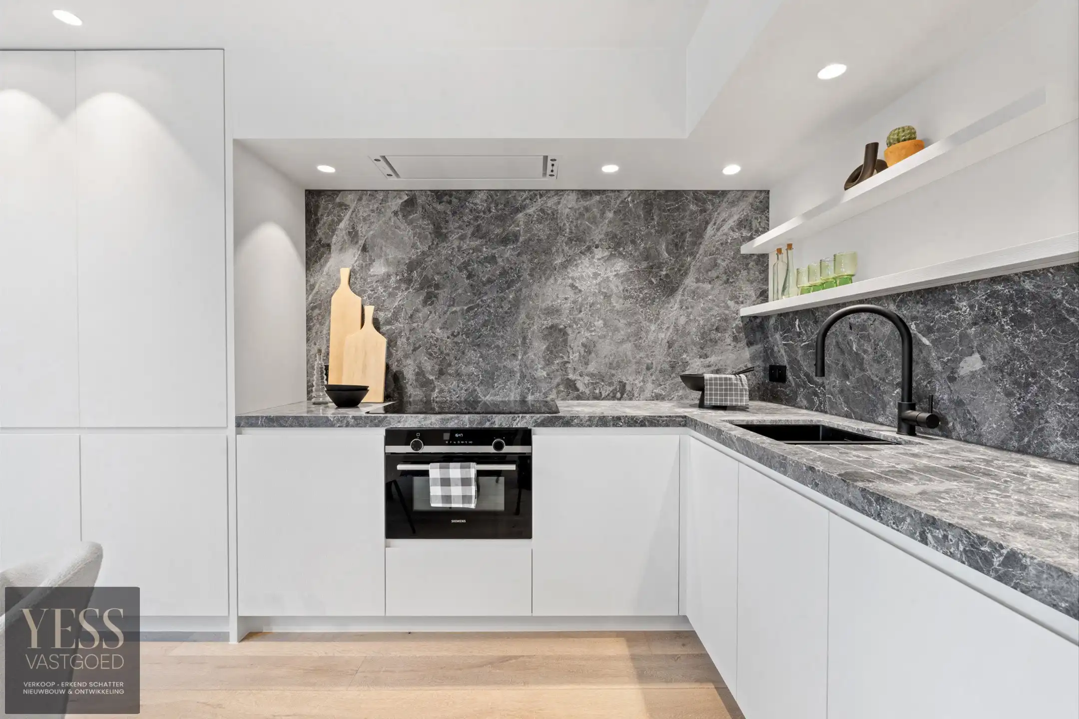 Prachtige penthouse, zijdelings zeezicht & 2 ruime terrassen foto 9