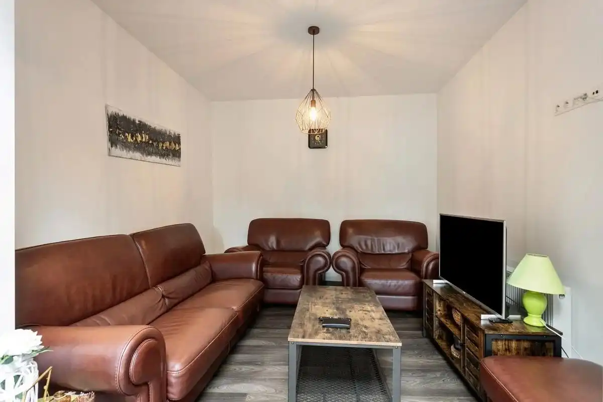 Ruime gezinswoning op goede ligging foto 9