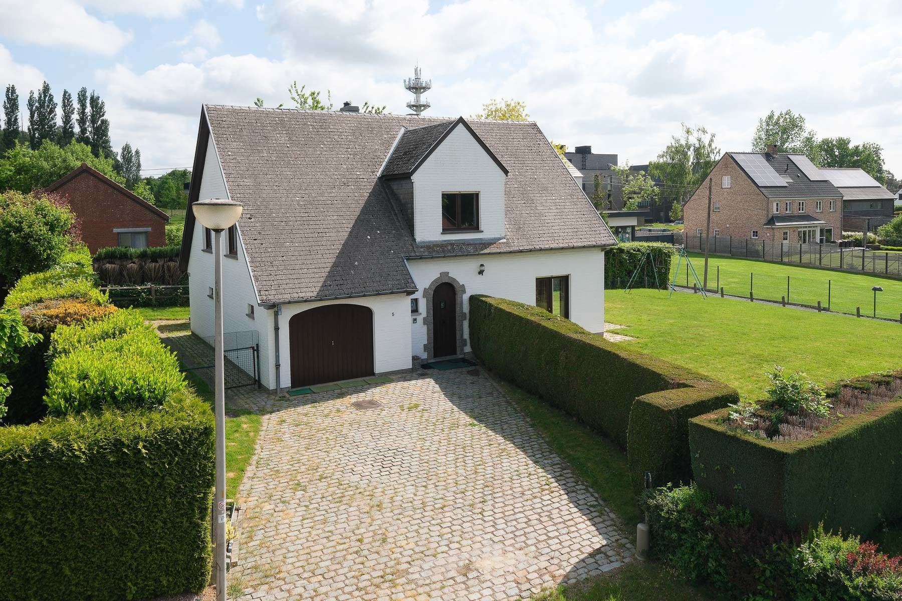 Villa te koop foto {{pictureIndex}}