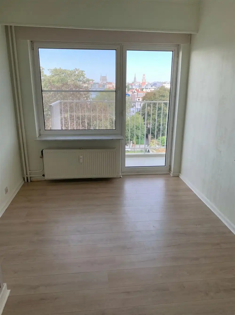 Ruim  en gemeubeld appartement met terras  | Belgiëlei foto 12