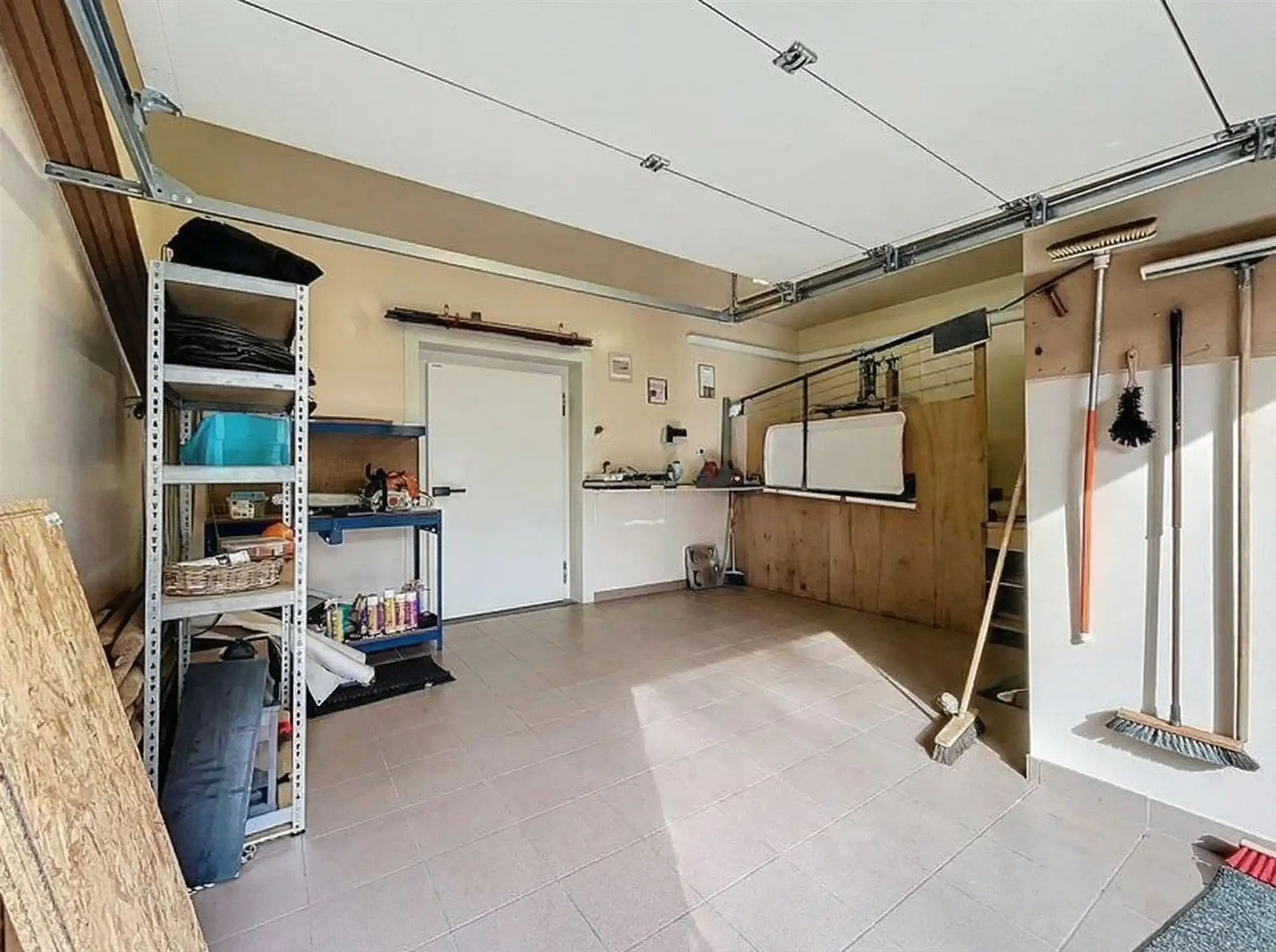 Half open bebouwing op perceel van 330m²  foto 7