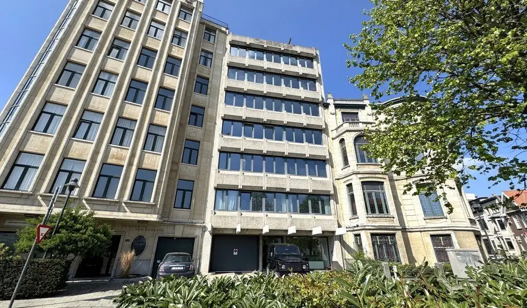 Duplexkantoor te huur op toplocatie nabij Singel te Antwerpen foto {{pictureIndex}}