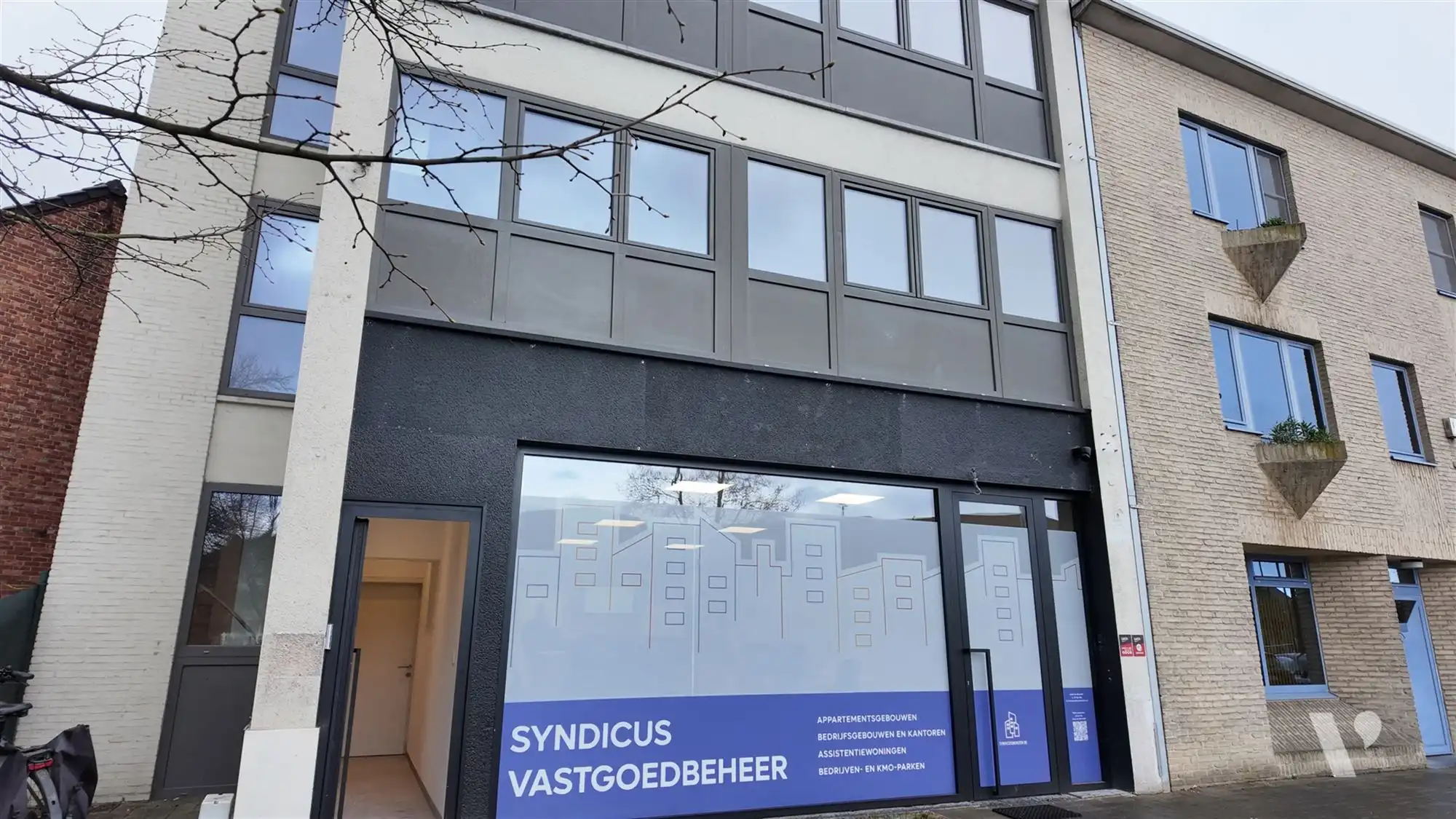 Gerenoveerd appartement in centrum met ruim terras foto 11