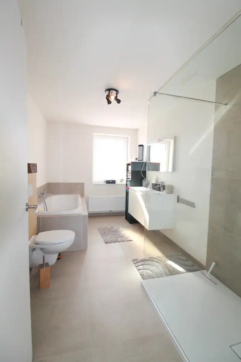 Zeer energiezuinige nieuwbouwwoning te Roeselare foto 9