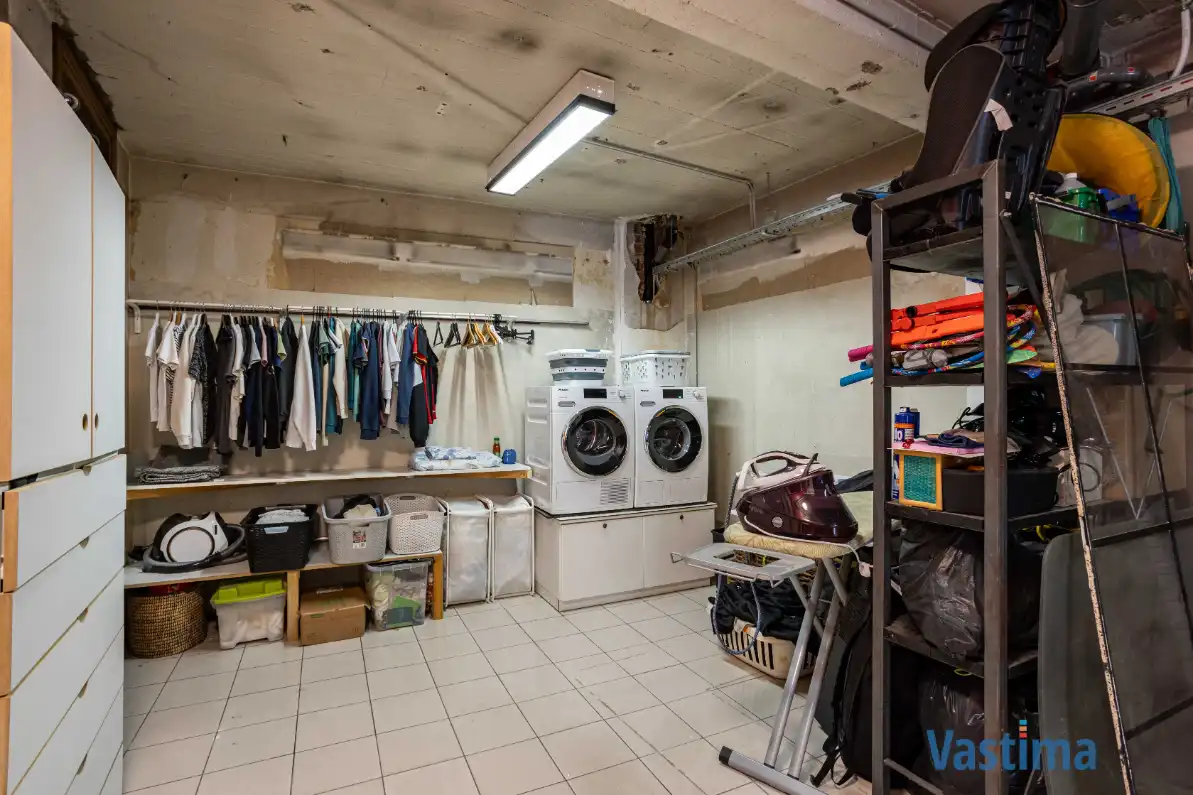 Unieke stadswoning met lift en garage in hartje Aalst foto 4