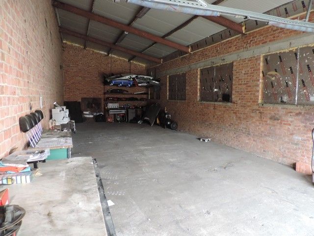 Garages/opslagplaats foto 5