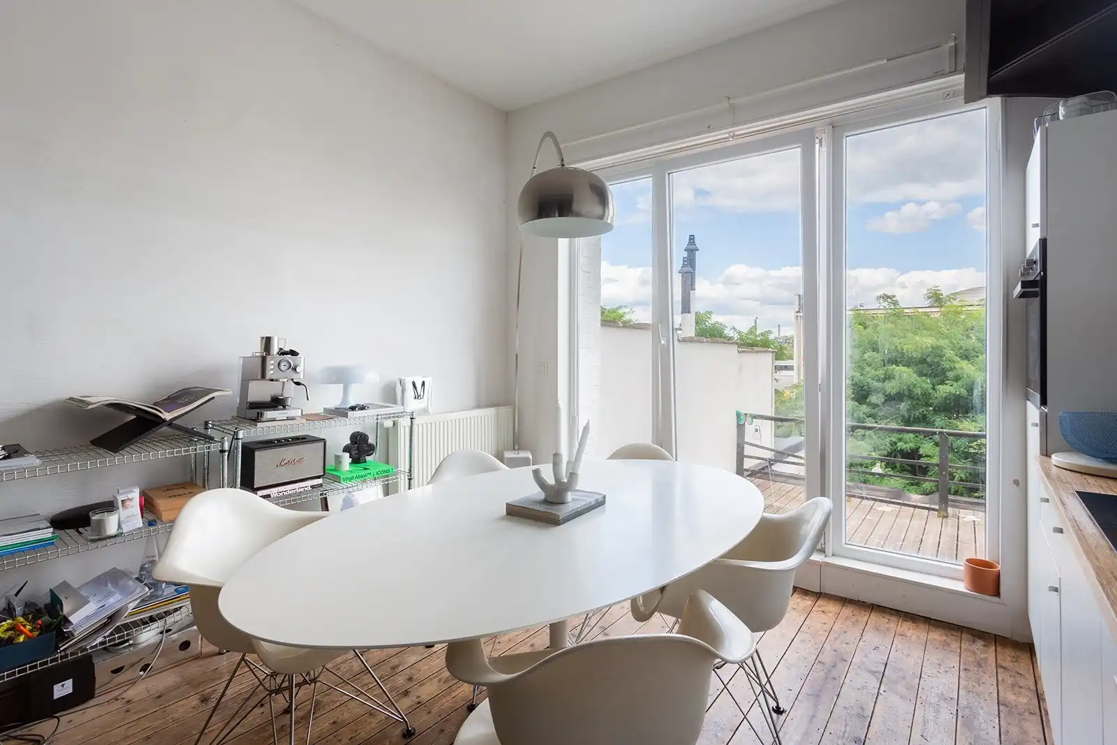 Recent gerenoveerd appartement met terras foto 5