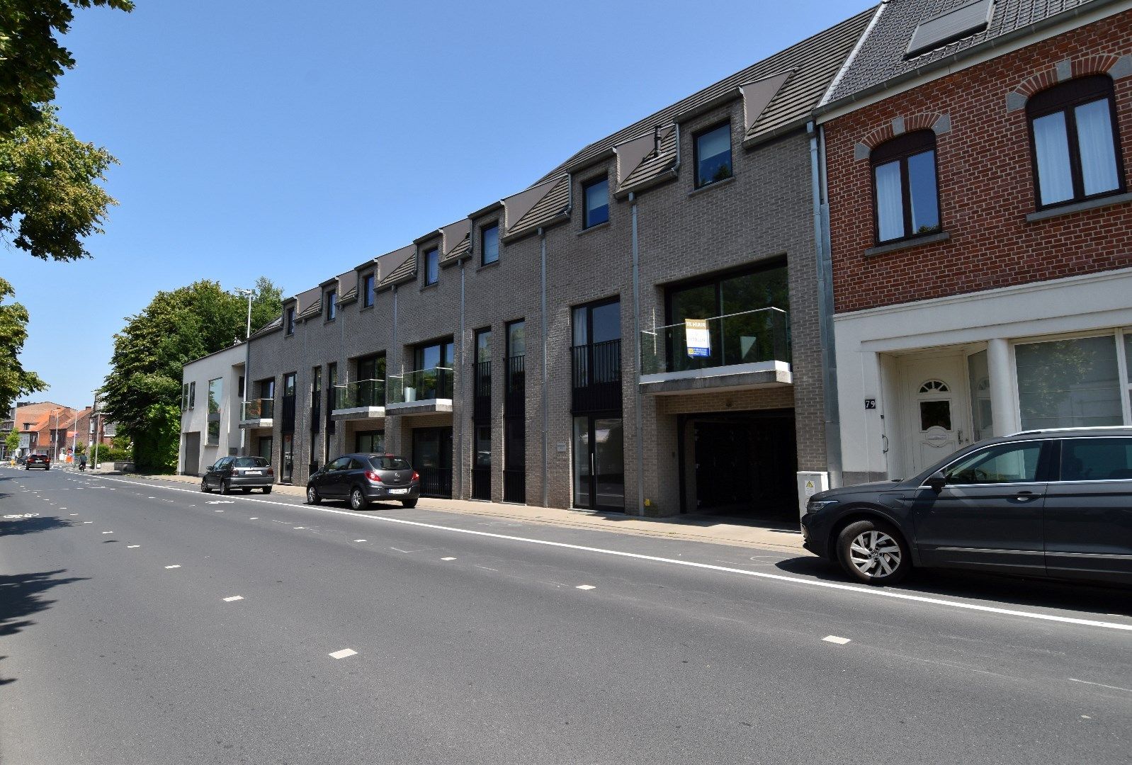 Instapklaar appartement met 2 slaapkamers op de 1e verdieping in Gullegem foto {{pictureIndex}}