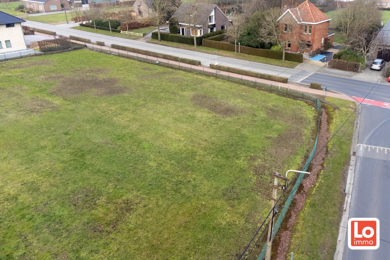 Mooi perceel bouwgrond voor open bebouwing ZONDER bouwverplichting op toplocatie in hartje Lochristi! foto 6