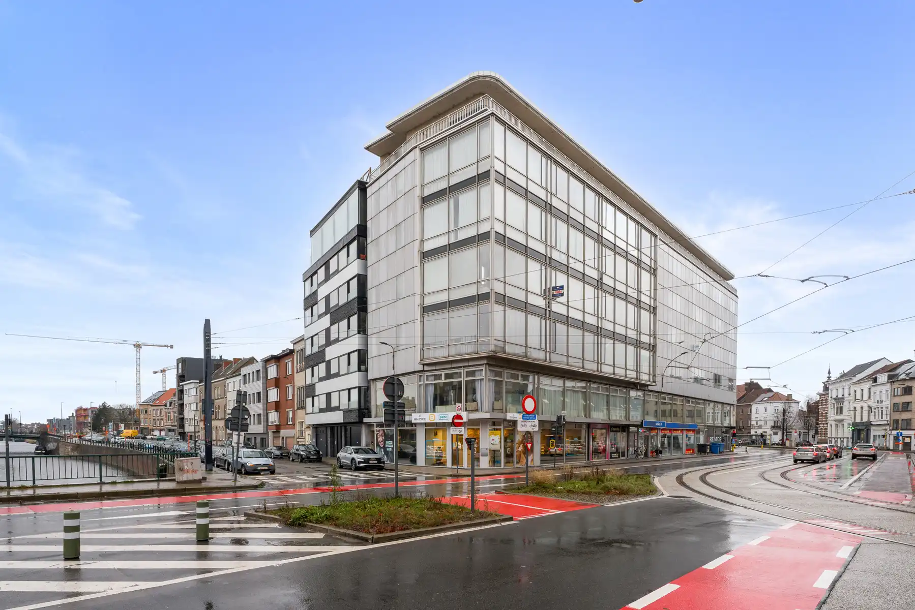 Hoekstudio met panoramisch zicht op de Coupure foto 8