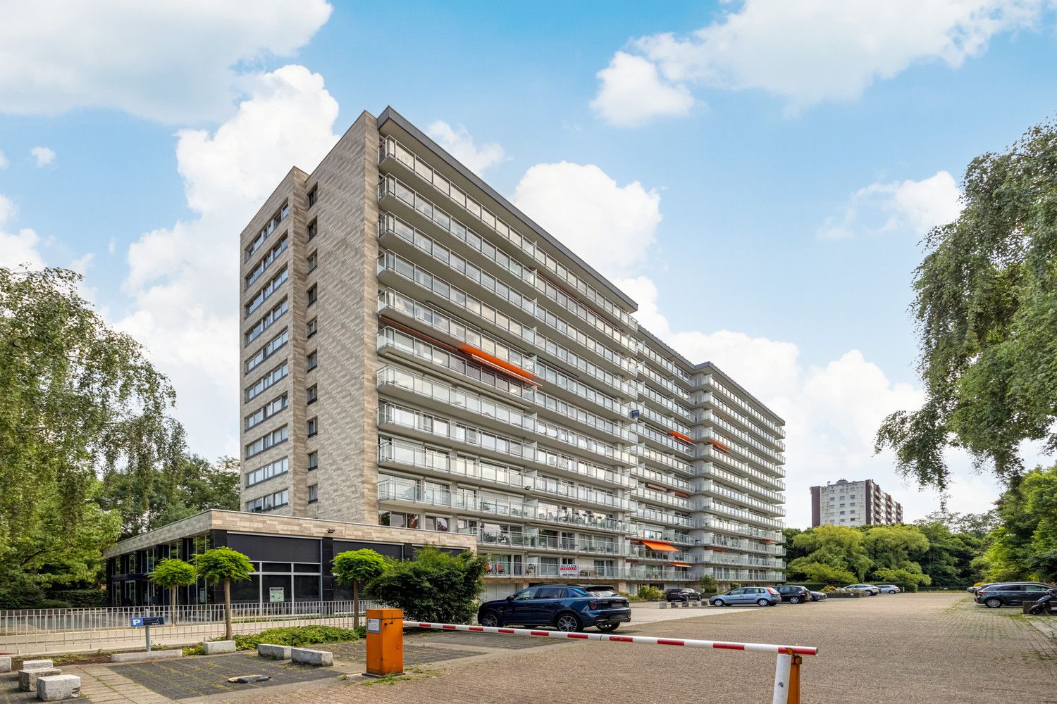 Energiezuinig (EPC B) hoekappartement met uitzonderlijke lichtinval en riant terras te Berchem foto 23