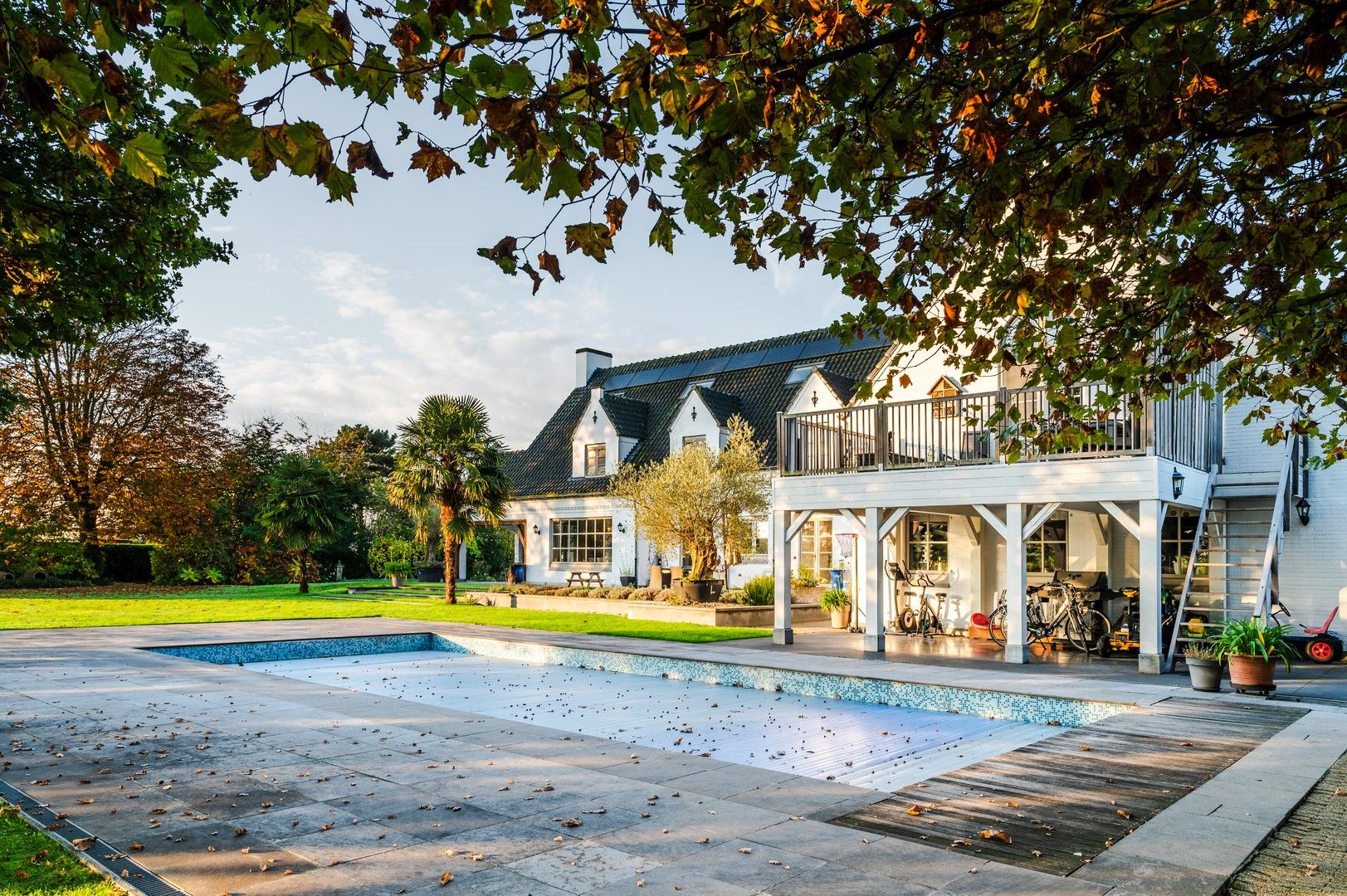 Charmante villa in landelijke stijl met zwembad en riante tuin. foto 47