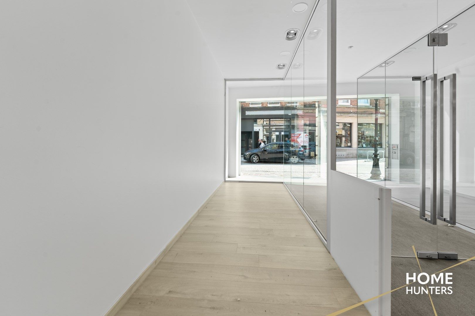 Handelspand op commerciële locatie te Ieper foto 4