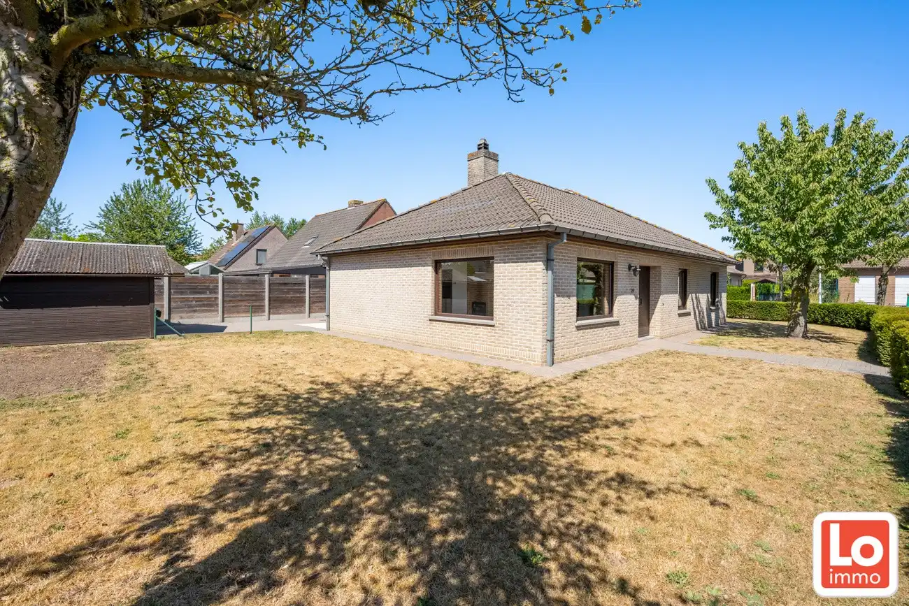 Gelijkvloerse open woning met dubbele inpandige garage en zonnige tuin op een toplocatie nabij het centrum van Lochristi! foto 21