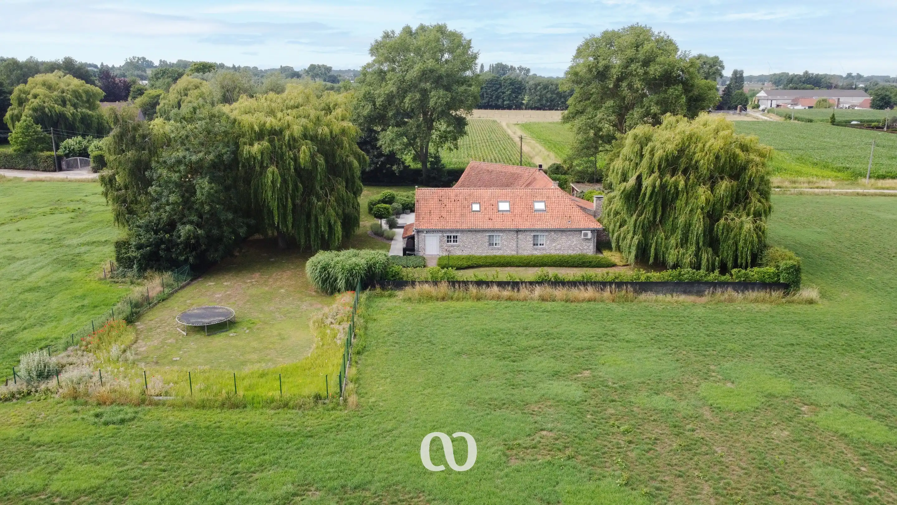 Unieke landelijke hoeve met zwembad en volledige privacy  foto 25