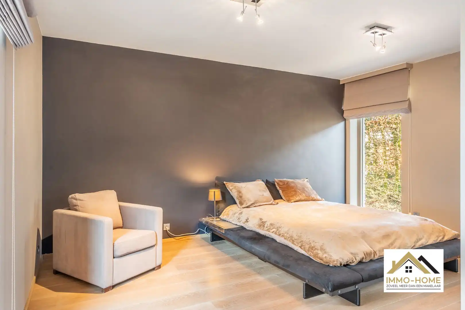 Zeer ruime gerenoveerde villa op prachtige ligging foto 13