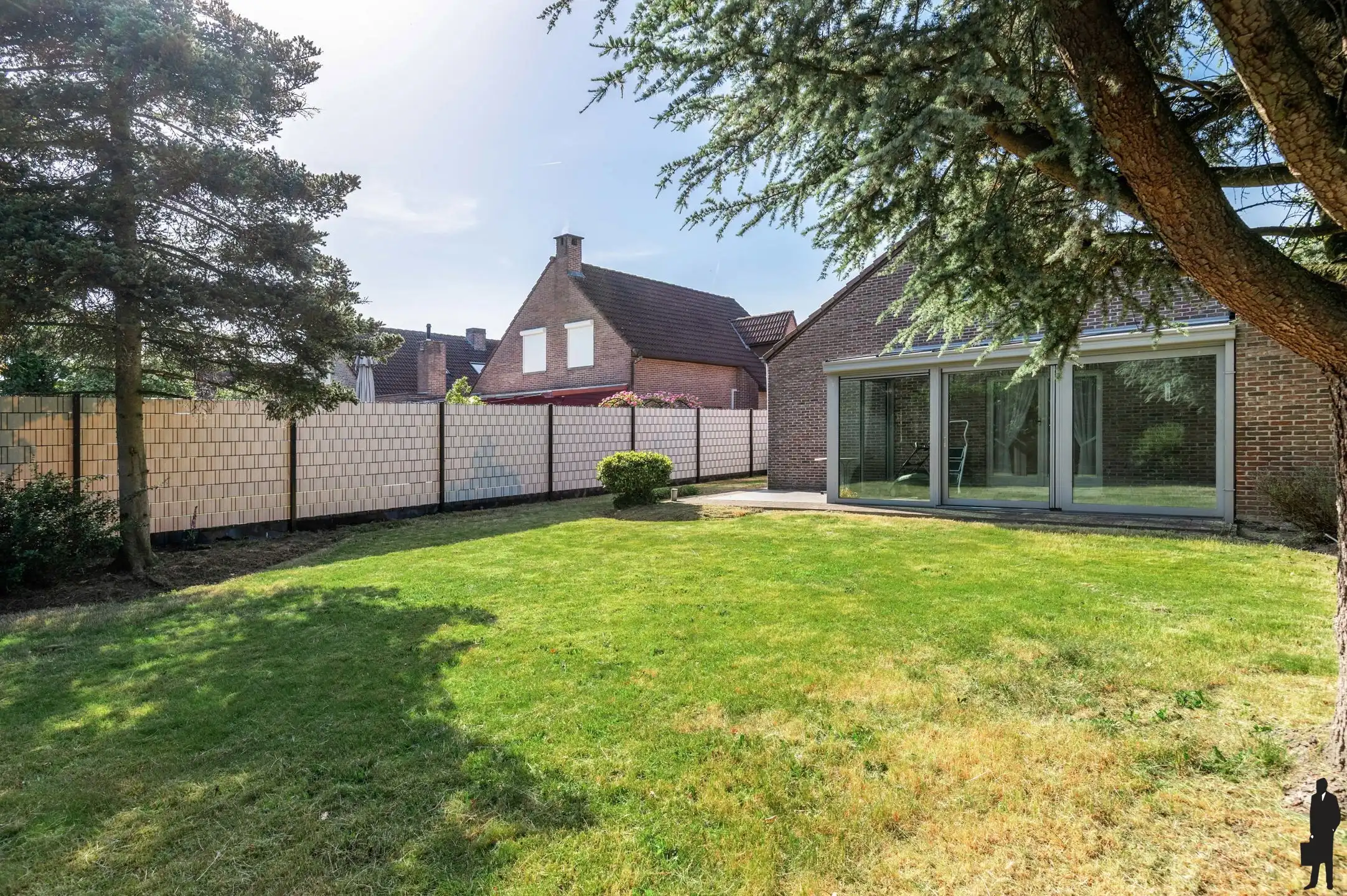 Te renoveren laagbouwwoning met zuid tuin foto 5