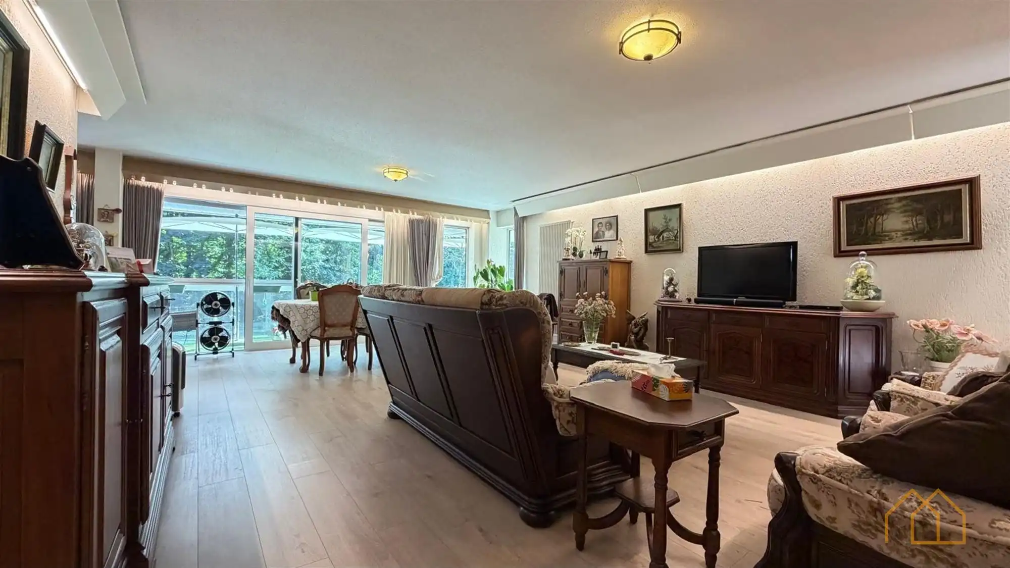Groot hoek-appartement met 3 terrassen en dubbele garage foto 4