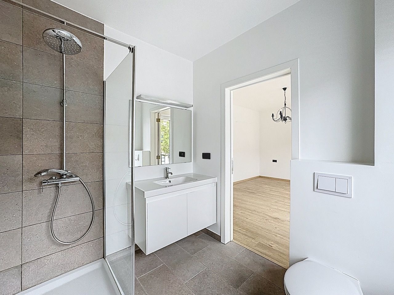 Lichtrijk één slaapkamer appartement met uitzonderlijk ruim west gericht terras. foto 25