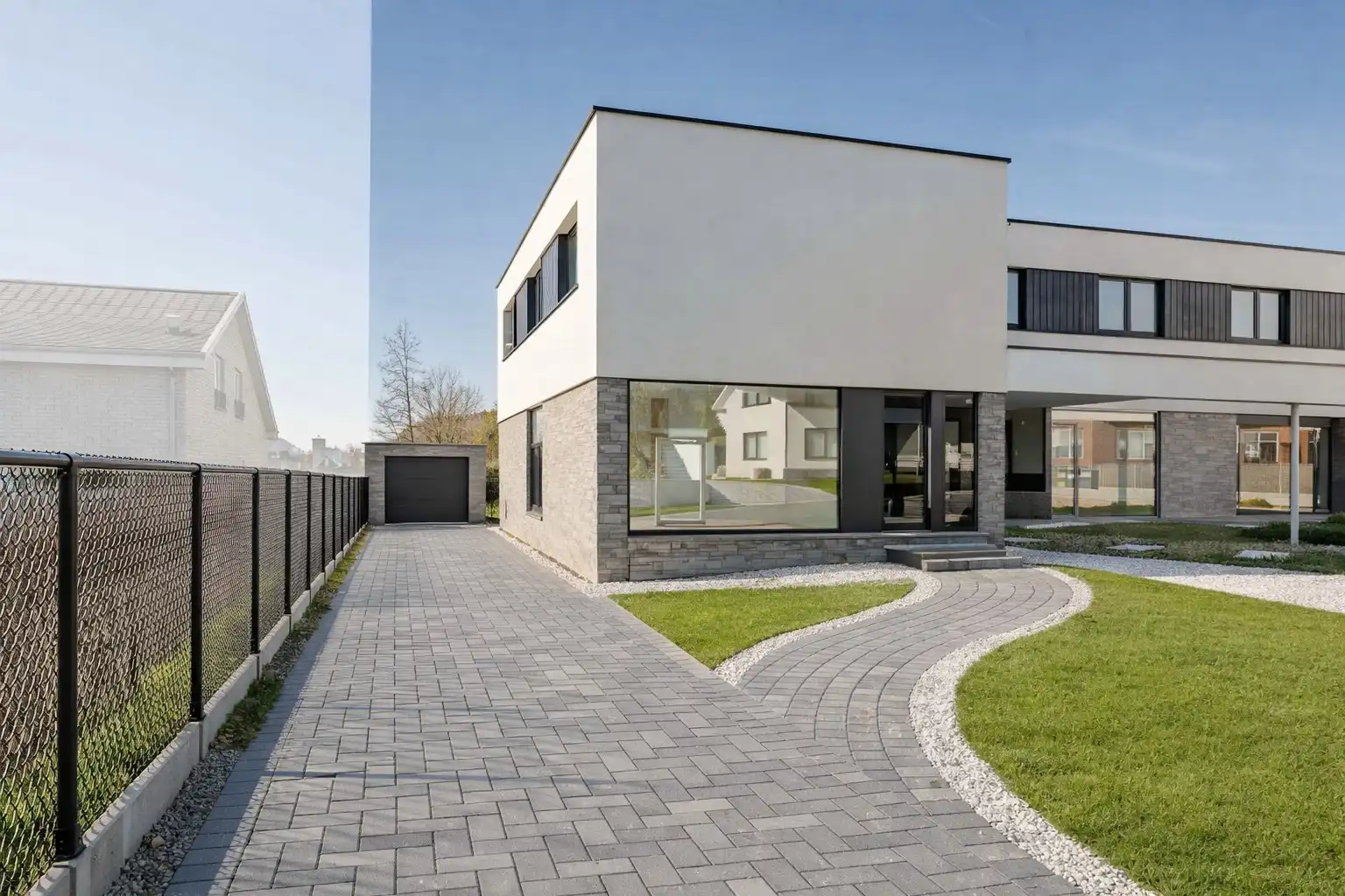 MODERNE NIEUWBOUWWONING IN HARTJE TIELT | TOPLOCATIE!!! foto {{pictureIndex}}