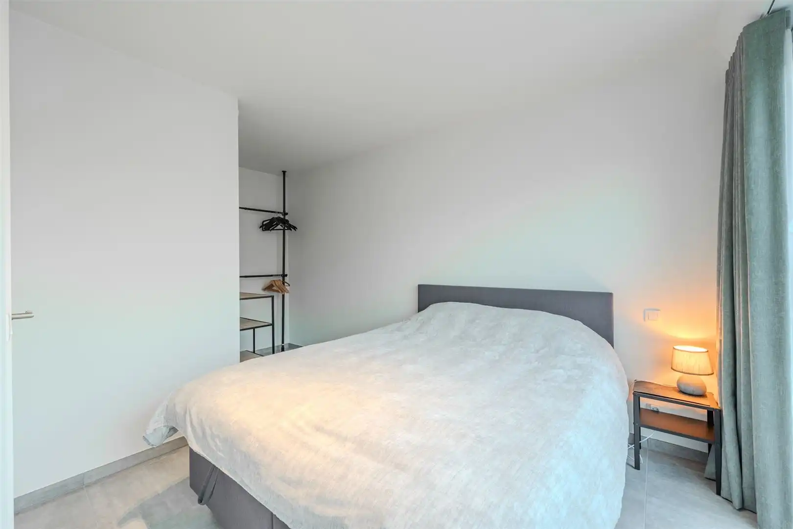 Modern 2 slaapkamer appartement in hartje Middelkerke foto 18